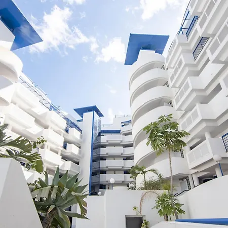 Escape With Pool And Parking Appartement *