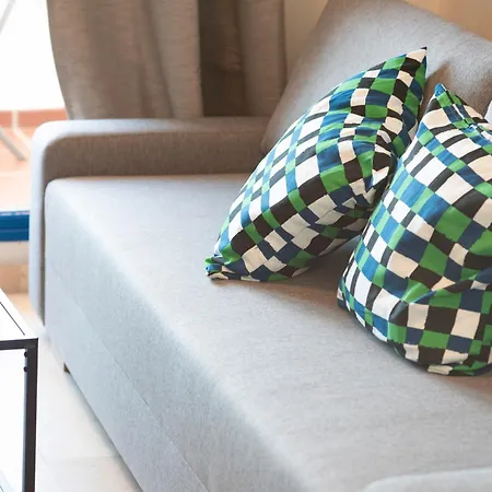 Escape With Pool And Parking Appartement